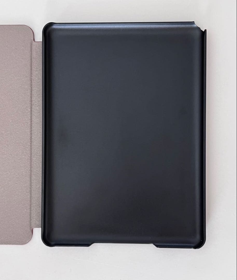 Kindle Paperwhite 11世代 16GB ブラック カバー付き