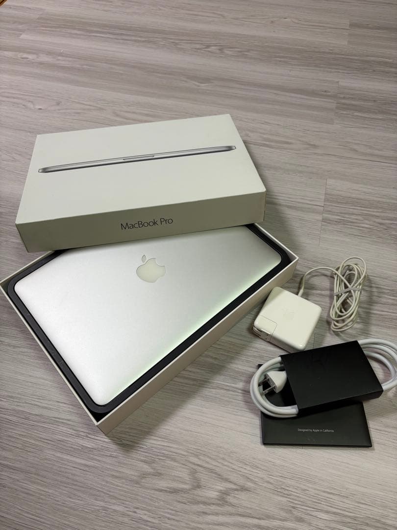 MacBook Pro Early 2015モデル 備品、箱付き