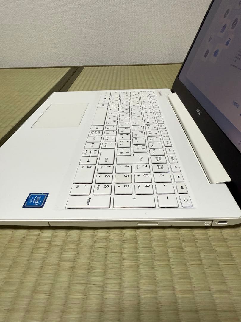 ＮＥＣ ノートパソコン　LAVIE　カームホワイト PC-NS150KAW