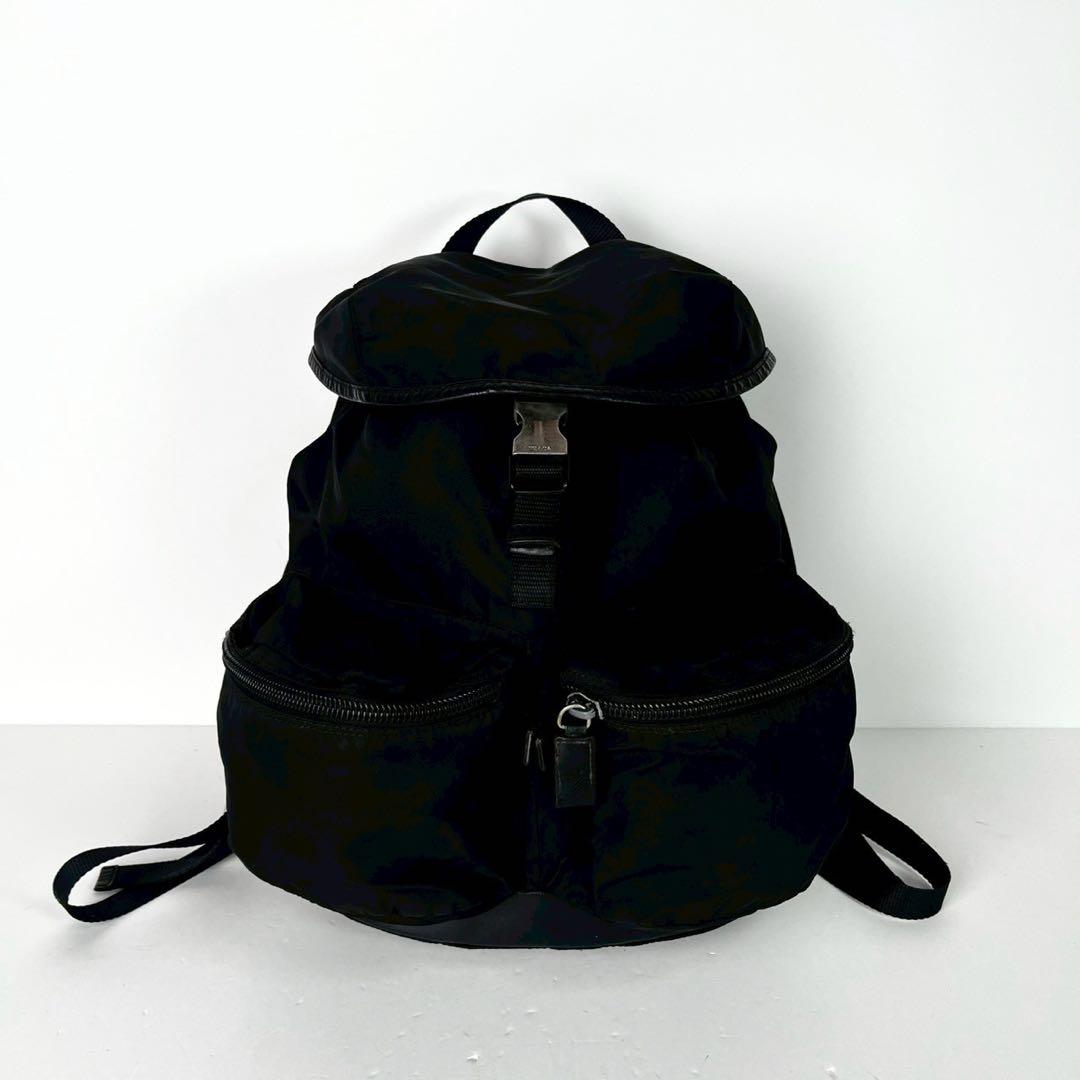 プラダ　リュック　バッグパック　三角プレート　巾着　テスートナイロン × レザー