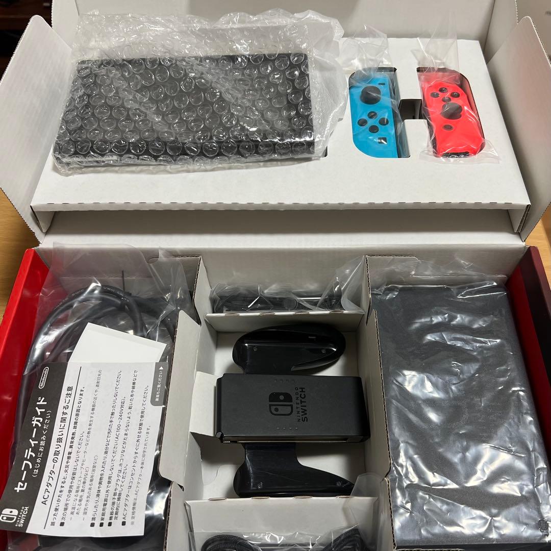 T*A様 Nintendo Switch 本体 赤/青 ジョイコン付き