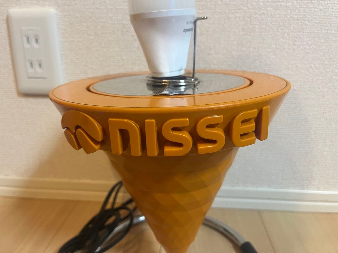 ソフトクリーム型ランプ