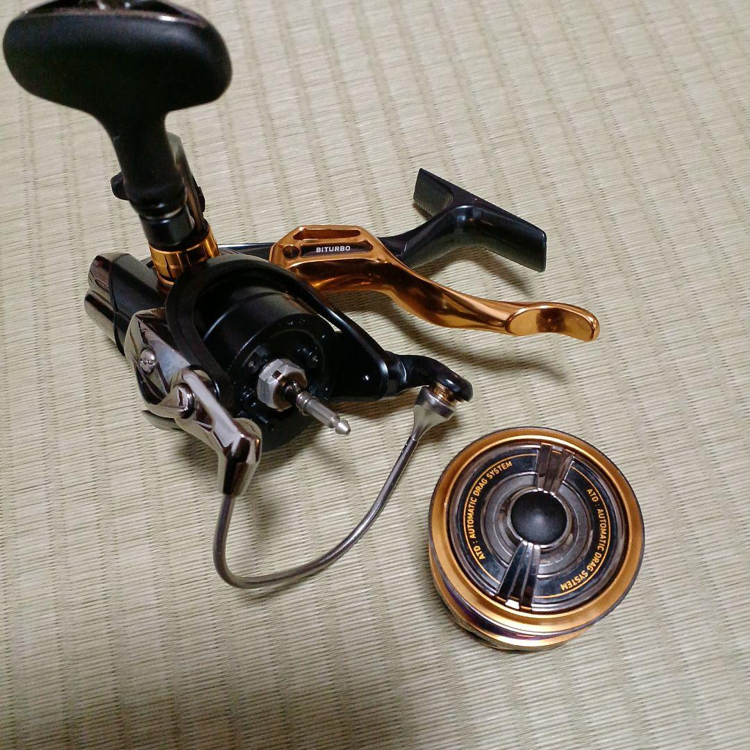 TOURNAMENT スピニングリール ブラック・ゴールド