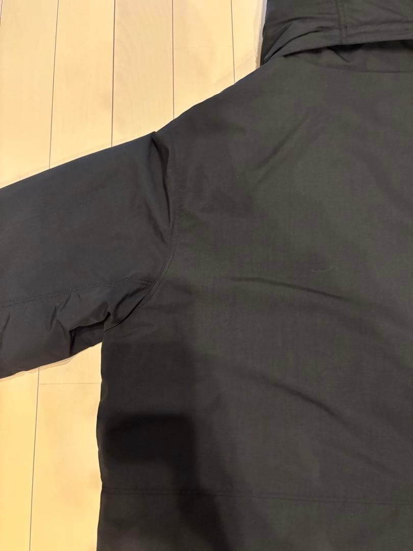 Patagonia イスマスジャケット（ブラック）